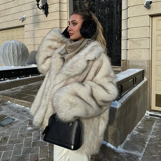 2024 Winter Hot Fashion Girls Oversized Gradient Fur Coat Women Thick Warm Outerwear Fluffy Faux Fox Fur Jacket